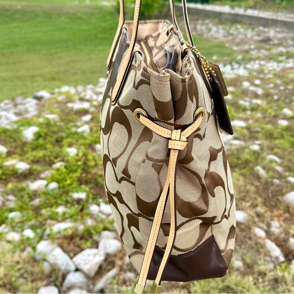 Coach Vintage Chelsea Tote Bag - Picture 6 of 12